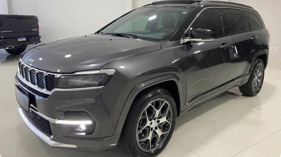 Jeep Commander executive SUV for executive transportation in Florianópolis